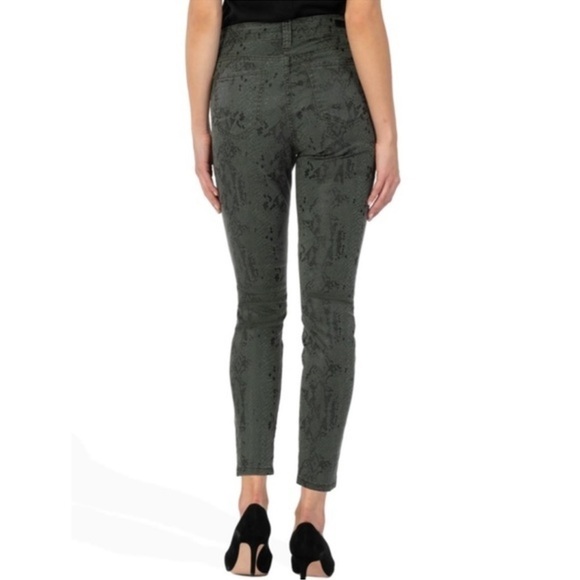 NWT Kut from the Kloth Olive Snake Print Jeans Sz 0 - Picture 2 of 5